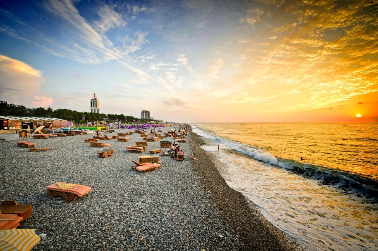 Sea ​​View In Orbi City Batumi Eksteriør bilde
