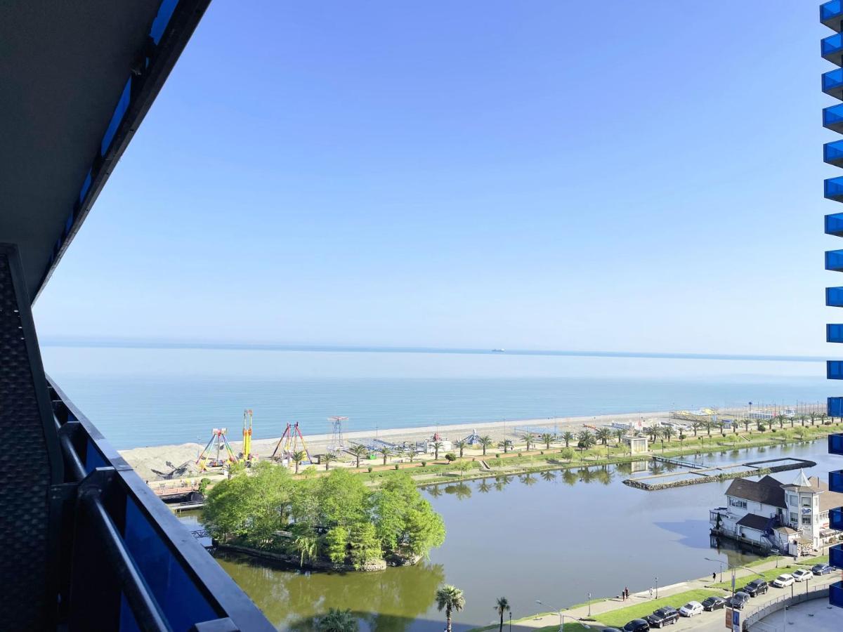 Sea ​​View In Orbi City Batumi Eksteriør bilde