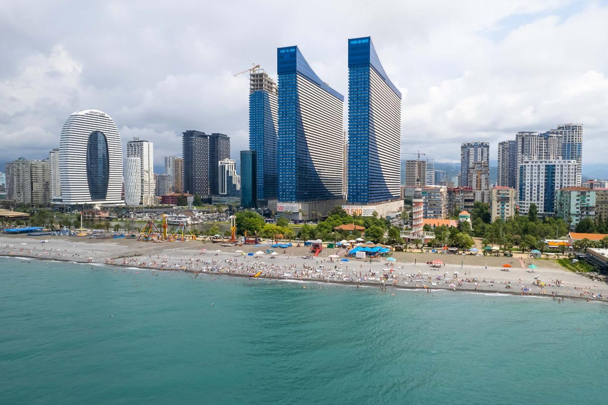 Sea ​​View In Orbi City Batumi Eksteriør bilde